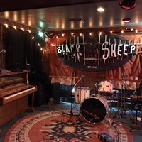 The Black Sheep, Saint Johns