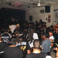 Rockkonzerte in Distorsión Metal Bar, Cali Distorsión Metal Bar, Cali