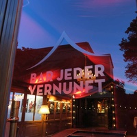 Bar Jeder Vernunft, Berlin