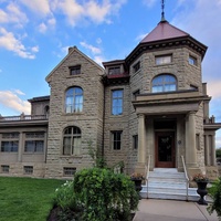 Rockkonzerte in Lougheed House, Calgary Lougheed House, Calgary