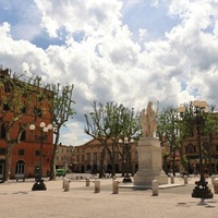 Piazza Napoleone, Lucca