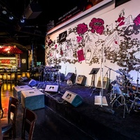 Hood Bar & Music, Singapur