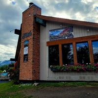 The Drake Pub, Canmore