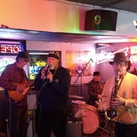 Rockkonzerte in Eagles Nest Saloon, Los Angeles, CA Eagles Nest Saloon, Los Angeles, CA