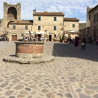 Rockkonzerte in Piazza Roma, Monteriggioni Piazza Roma, Monteriggioni