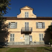 Piazza Unità d'Italia de Santo Stefano Belbo, Santo Stefano Belbo